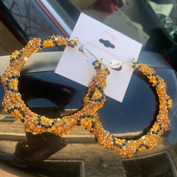 Jewelry - 🖤🐆🖤Leopard hoop earrings🖤🐆🖤